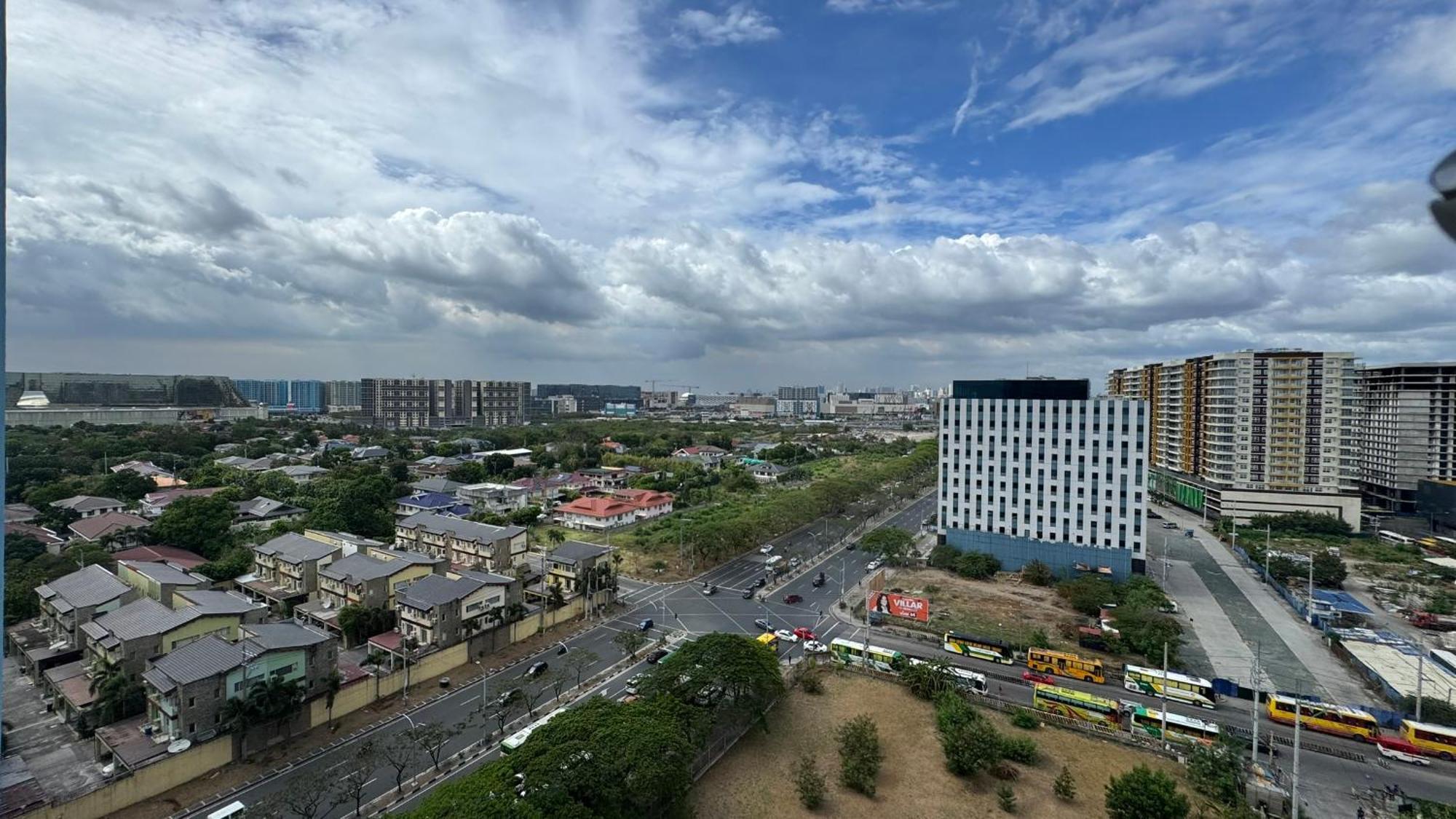 L Condotel Paranaque City Exterior foto